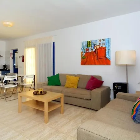 Villa In Playa Blanca Sleeps 4 With Pool And Wifi *